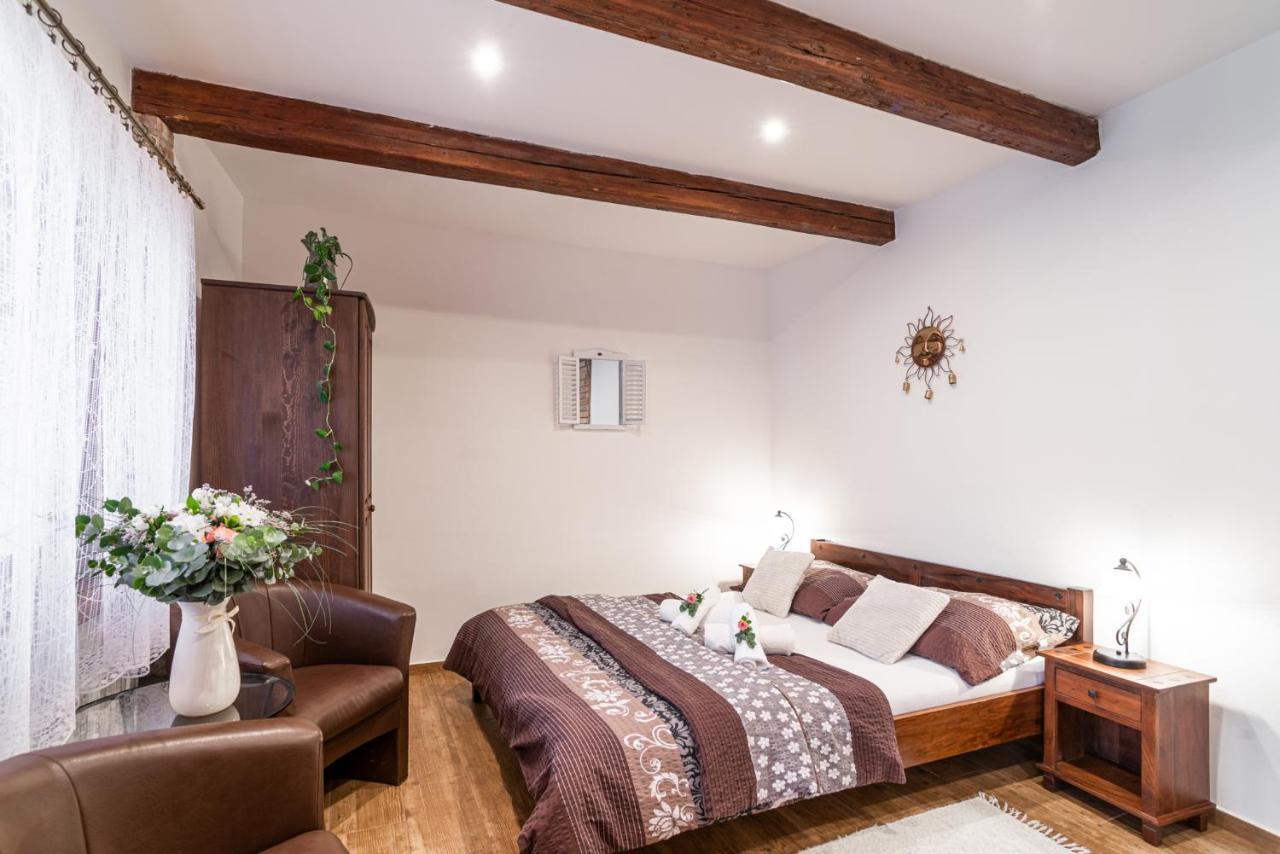 Apartmany In Veritas ميكولوف المظهر الخارجي الصورة